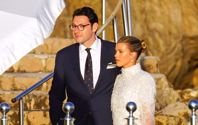 Sofia weds Elliot in France